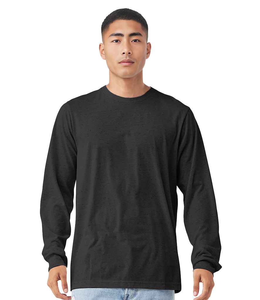 CVC3501 Dark Grey Heather Model