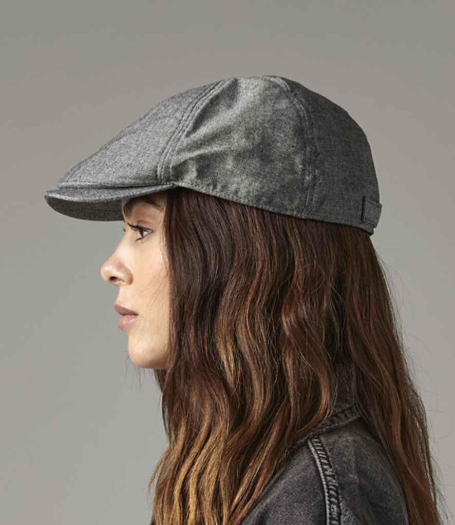 BB621 Grey Linen Model