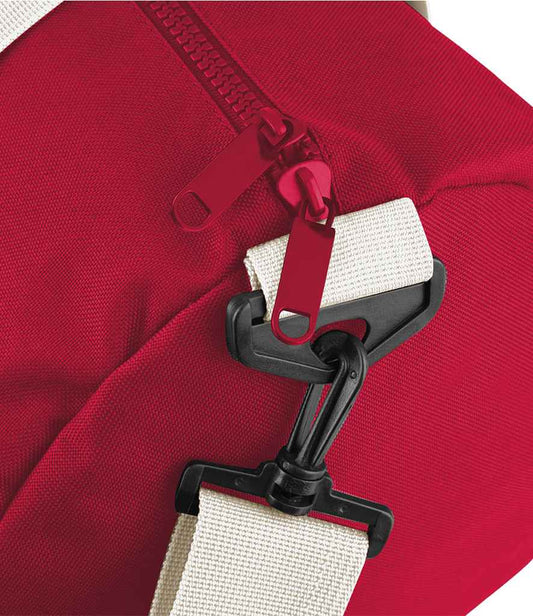 BG140 Classic Red/Off White Detail