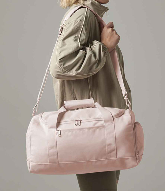 BG560 Fresh Pink Model