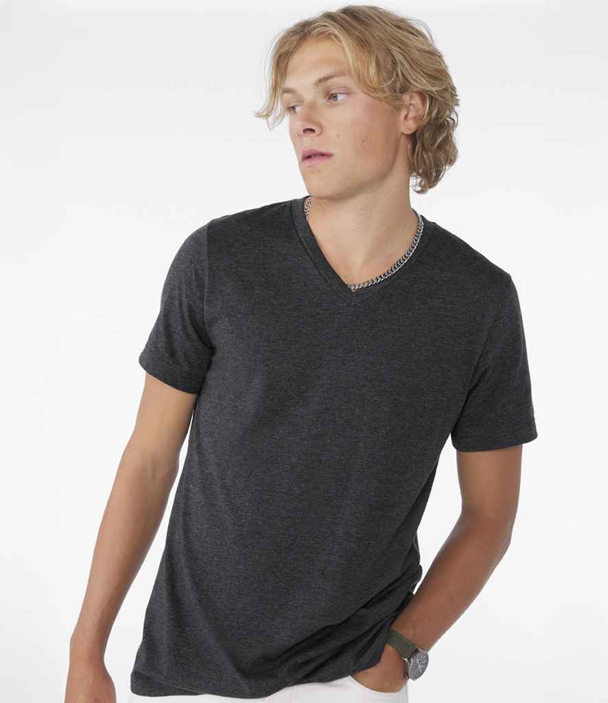 CVC3005 Dark Grey Heather Model