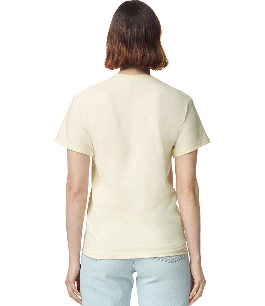 GD05 Off White Model